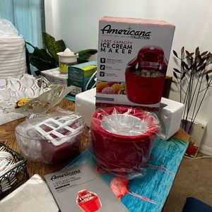 BRAND NEW ICE CREAM MAKER